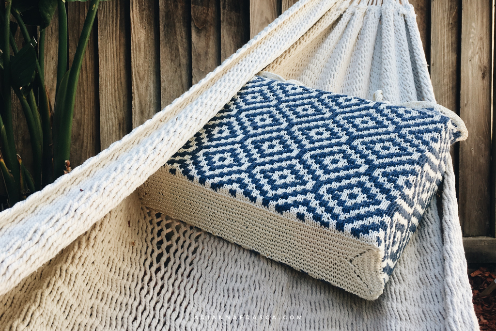 How to knit your stunning tile bag in Mosaic technique
