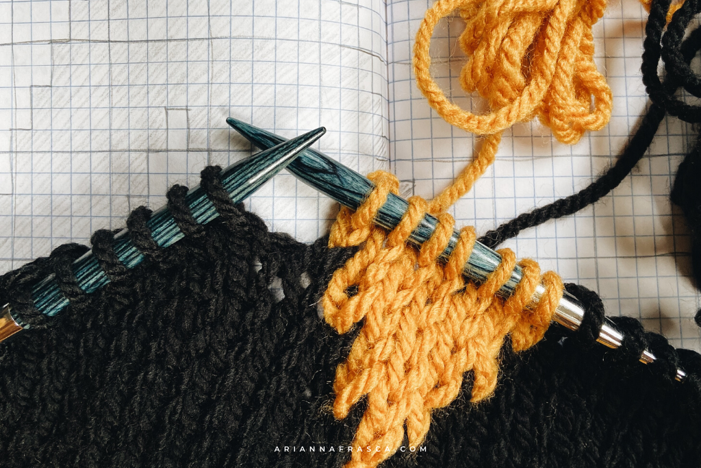 How to knit intarsia in the round