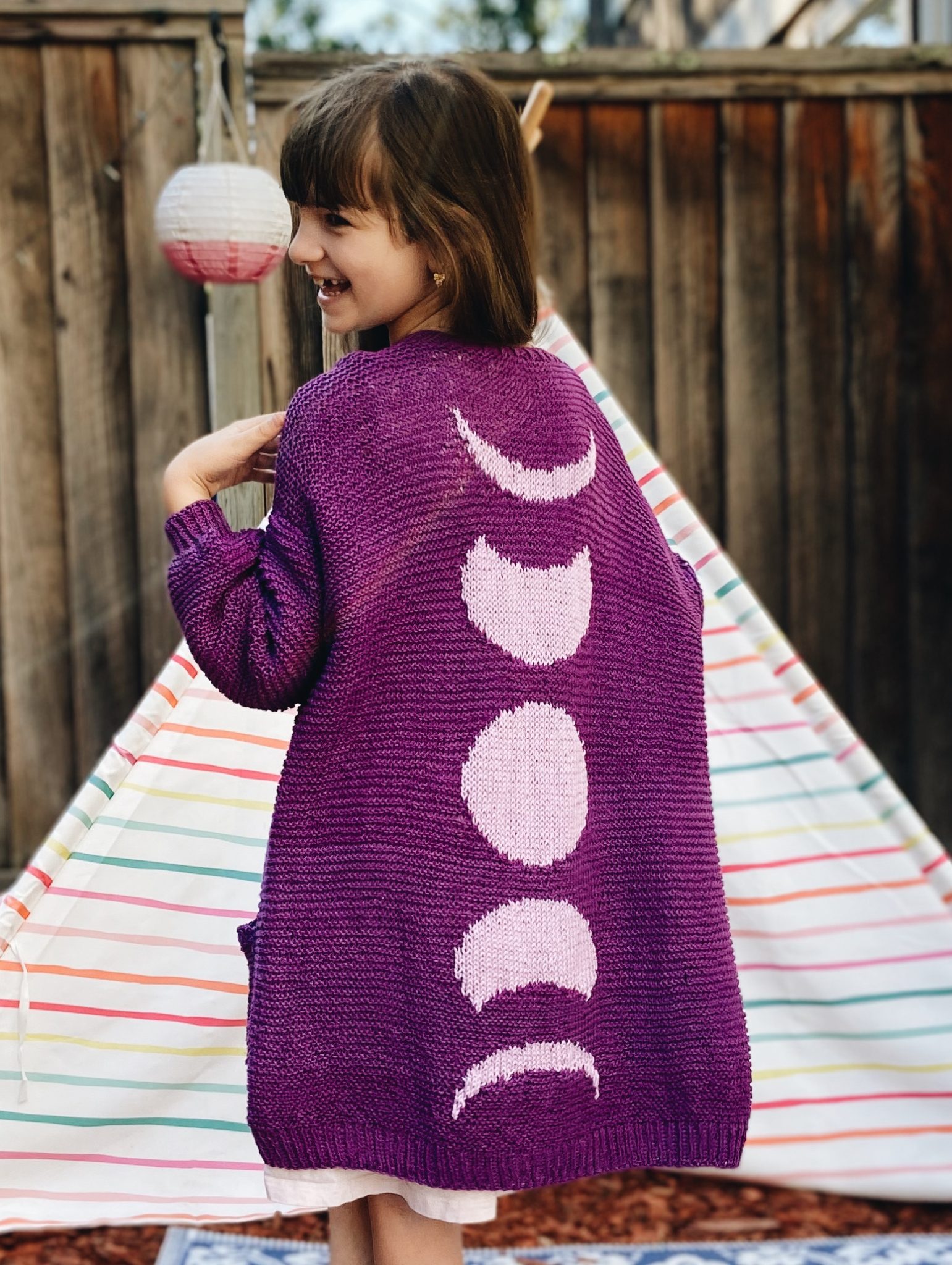 Chibi Moon Cardi - Knitting Pattern - Arianna Frasca