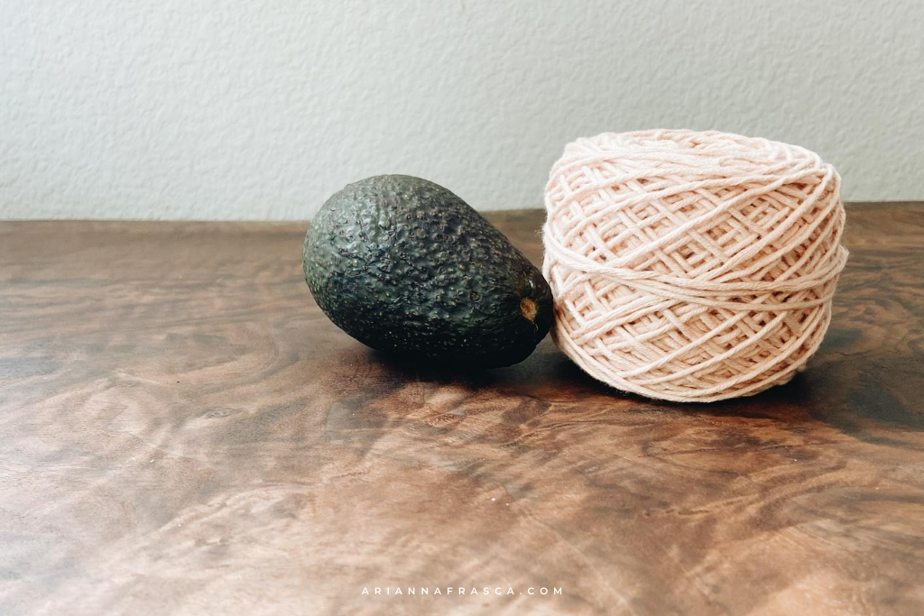 How to dye yarn with avocado pits