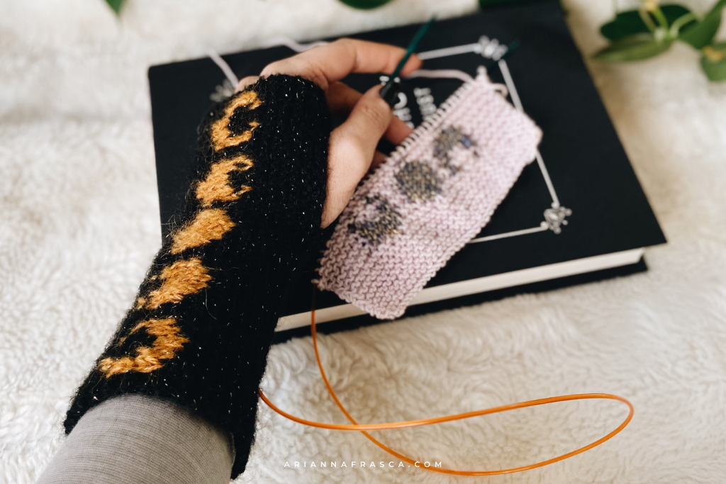 Moonlight and Stardust Fingerless Gloves – Pattern Release